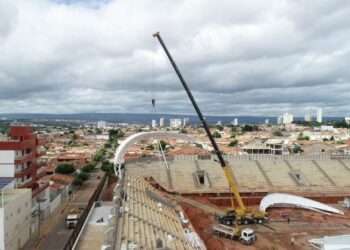 Em live, Camilo Santana promete Arena Romeirão para dezembro e quer jogos do Campeonato Brasileiro em Juazeiro do Norte