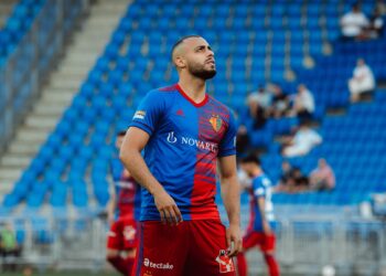 Herta Berlim mira contratação de Arthur Cabral; Fiorentina também tem interesse