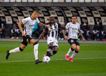 Renato Augusto e Adson marcam, Corinthians vence e encerra sequência invicta do Ceará