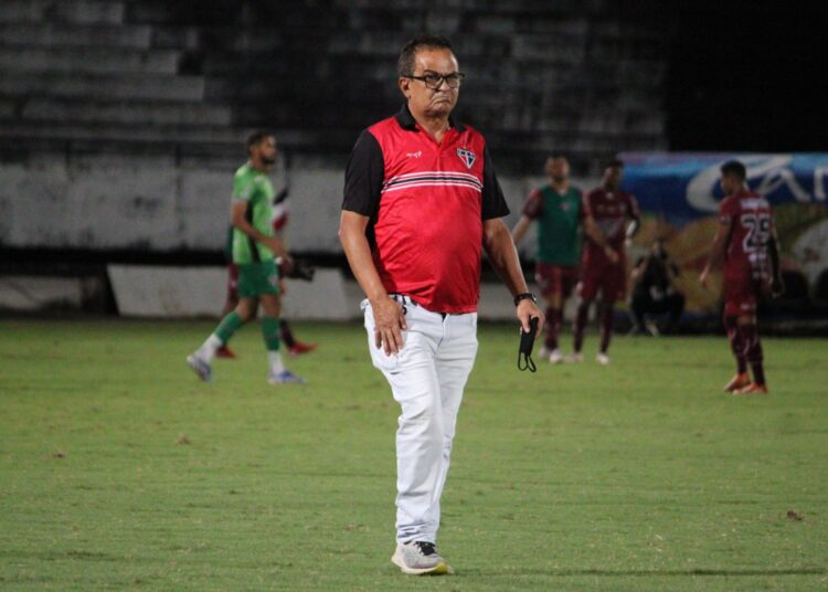 Francisco Diá fala em “fazer o dever de casa” para garantir a classificação na Série C