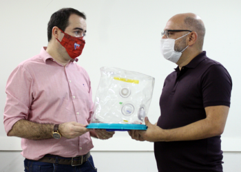 Fortaleza realiza entrega de 17 capacetes Elmo para o a Secretaria de Saúde do Estado