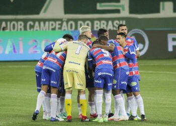 Fortaleza x Santos: onde assistir, horário, escalações e arbitragem