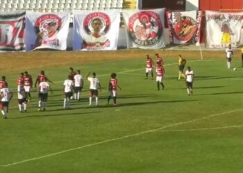 Hugo Freitas marca três gols e Guarany de Sobral vence Moto Club pela Série D