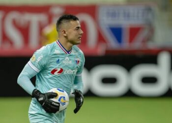 Felipe Alves renova com o Fortaleza até o fim de 2023