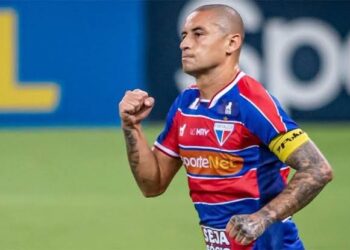 Casa do atacante Wellington Paulista sofre incêndio; atleta e familiares passam bem