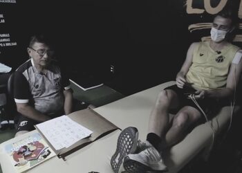 Massagista do Ceará aprende a ler com ajuda do zagueiro Klaus: “nova oportunidade”