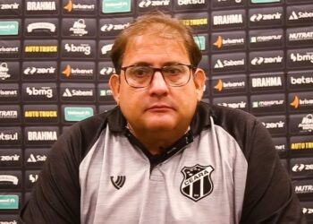 “Pedir desculpa ao torcedor e trabalhar para fazer melhor na próxima”, diz Guto Ferreira após derrota