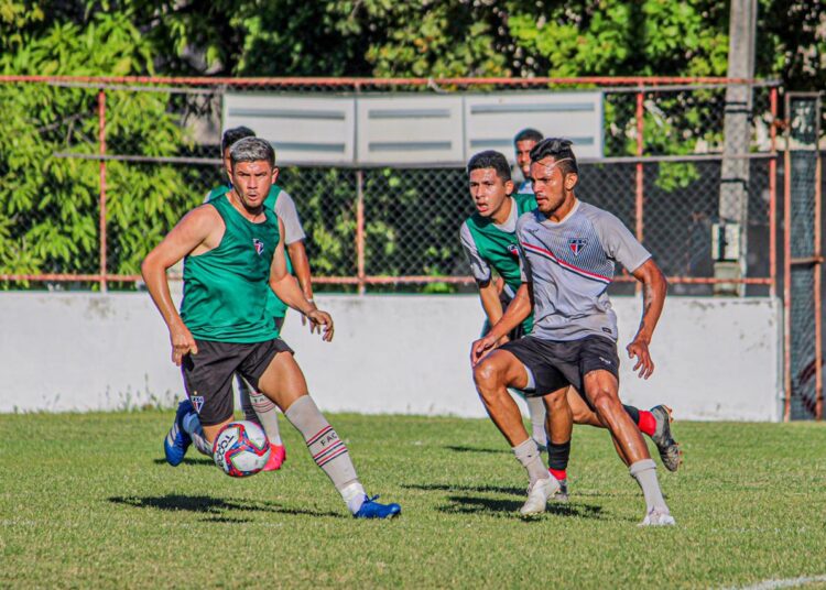 Ferroviário inicia preparação para enfrentar o Altos; equipe viaja para Teresina nesta terça-feira (3)