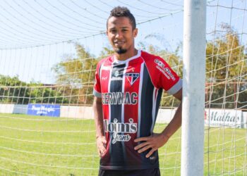 Com contrato em definitivo, lateral Polegar está de volta ao Ferroviário