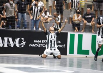 Ceará e Jaraguá empatam em 2 a 2 no primeiro jogo da decisão da Copa do Brasil de Futsal