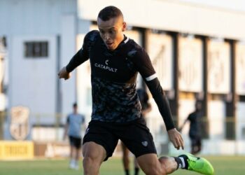 Kelvin projeta jogo contra a Chape e vê com receio retorno do torcedor ao estádio