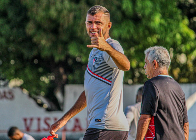 Edson Cariús celebra primeiro gol após retorno ao Peixe e exalta “efeito Batatais” no elenco