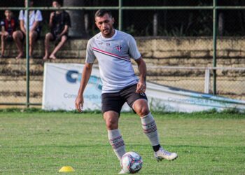 Ferroviário enfrenta Volta Redonda em jogo decisivo por vaga no G4 da Série C