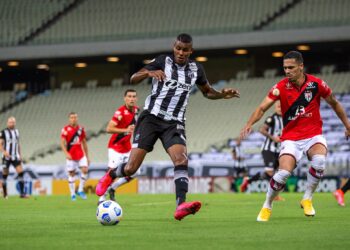 Ceará prorroga contrato do atacante Cléber até o fim de 2024