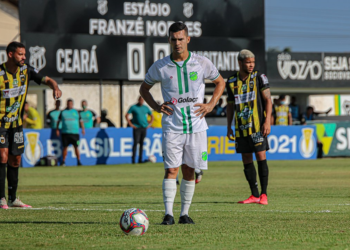 Floresta empata com Volta Redonda, rebaixa Santa Cruz e decide permanência na última rodada