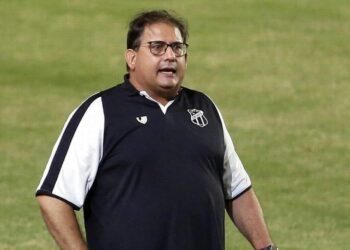 Guto Ferreira diz não entender motivo de sua demissão, mas cita “efeito Vojvoda” como possível causa