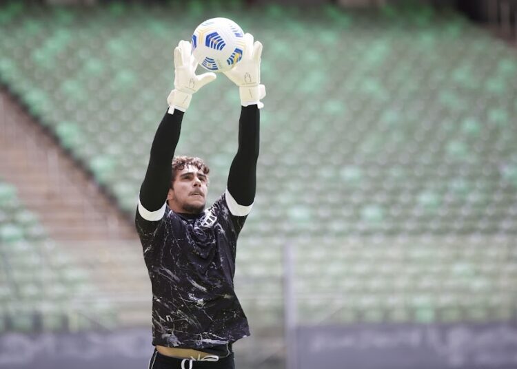 Richard valoriza atuação do Vovô contra Chape e vê Ceará de Tiago Nunes melhor ofensivamente