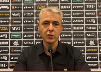 Tiago Nunes atribui derrota à qualidade do Palmeiras e prega equilíbrio emocional na busca por vitórias