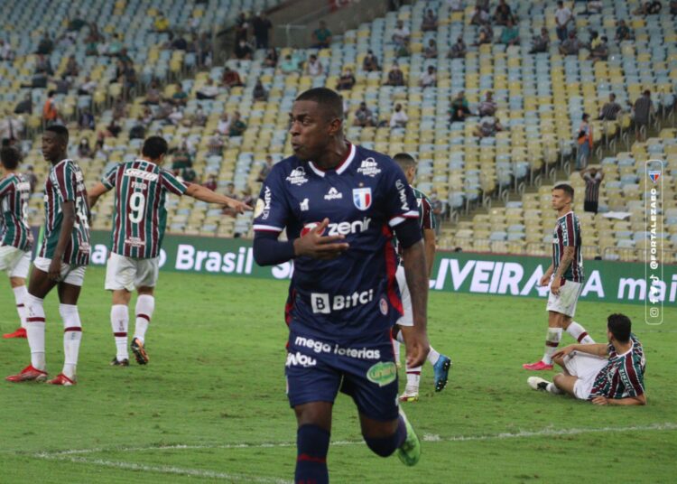 Zagueiro com mais gols no Brasileirão, Benevenuto será desfalque contra o Flamengo