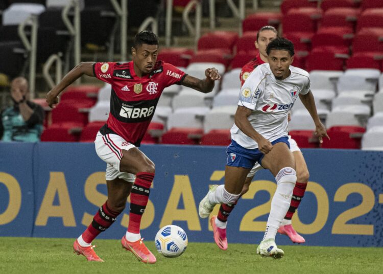 Fortaleza x Flamengo: onde assistir, escalações e arbitragem