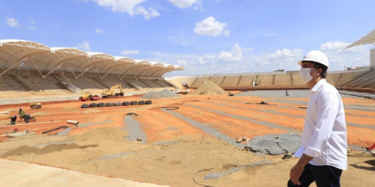 Camilo Santana anuncia que Arena Romeirão está com 80% das obras concluídas