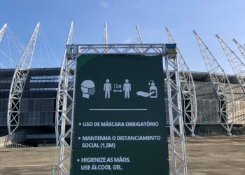 Governador anuncia ampliação da capacidade de público na Arena Castelão