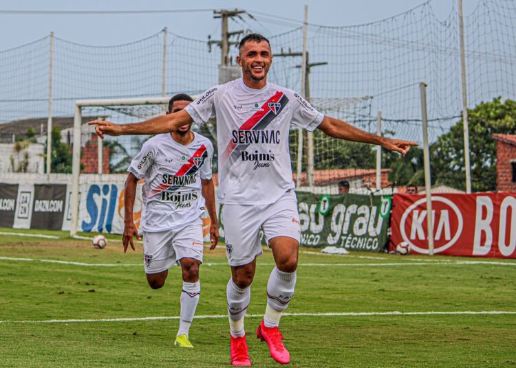 Edson Cariús fala sobre permanência no Ferroviário e comenta bastidores da passagem pelo Fortaleza: “mágoa com algumas pessoas”
