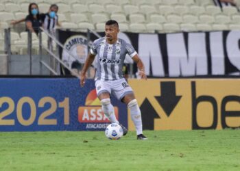 Atlético/MG x Ceará: onde assistir, horário, escalações e arbitragem