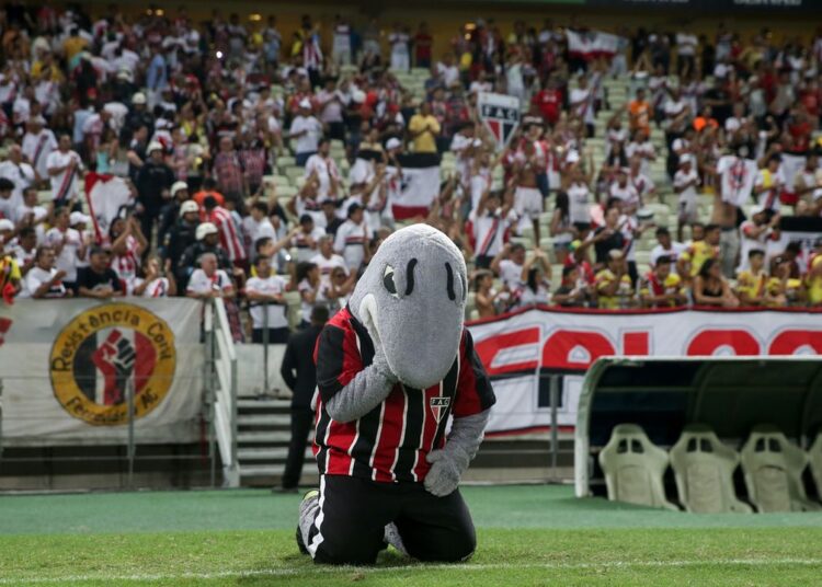 Um desrespeito à história: expulsaram o Ferroviário do Castelão