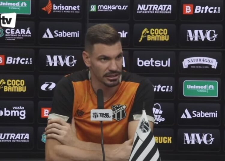 João Ricardo festeja solidez defensiva alvinegra e valoriza empates da equipe no Brasileirão