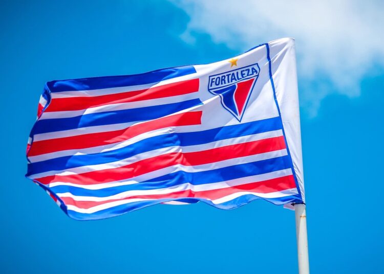 Fortaleza lança pacote de ingressos para torcedores cadastrados no CadÚnico