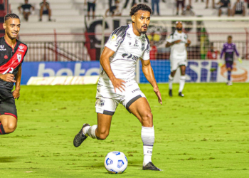 Ceará sai na frente mas cede empate e fica no 1 a 1 com o Atlético-GO