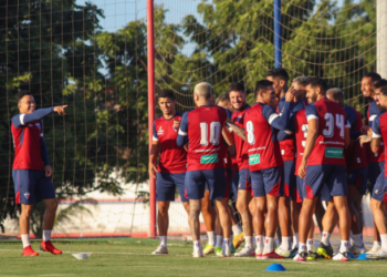 Fortaleza se reapresenta nesta segunda-feira de olho no Juventude; Leão terá um desfalque