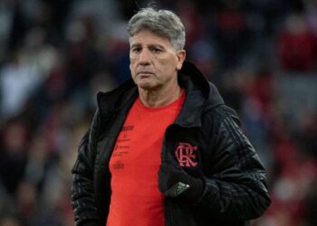 Na véspera da partida contra o Ceará, Flamengo demite o técnico Renato Gaúcho
