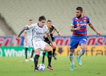 Corinthians x Fortaleza: onde assistir, horário, escalações e arbitragem