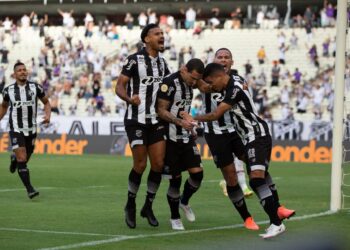“Feliz em poder voltar a marcar”, destaca Vina após gol da vitória diante do Fluminense