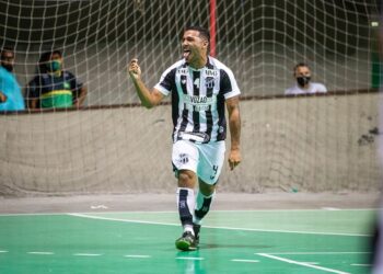 Ceará goleia Reriutaba e fica próximo da decisão do Cearense de Futsal