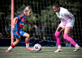 Ceará marca no fim, vence Fortaleza e abre vantagem na final do Cearense Feminino