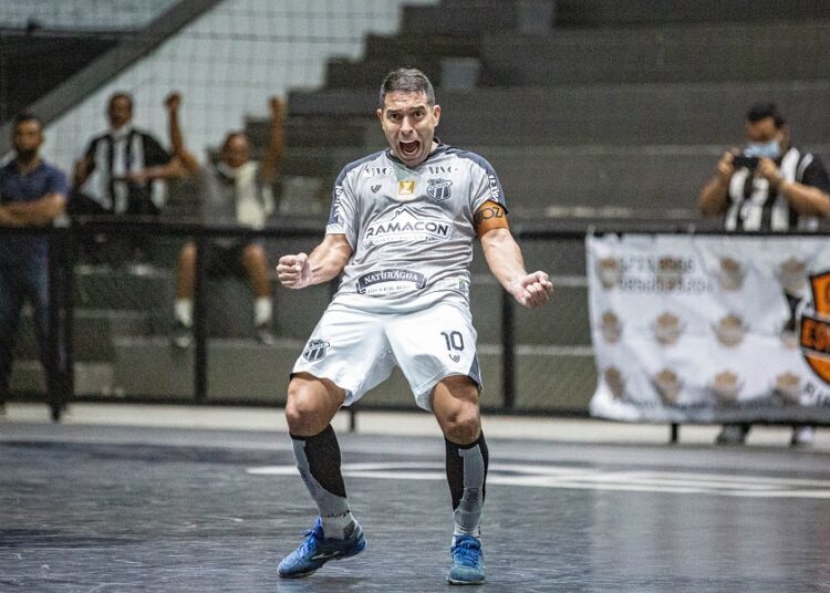 João César e Bruno Lambão renovam com a equipe de futsal do Ceará para temporada 2022