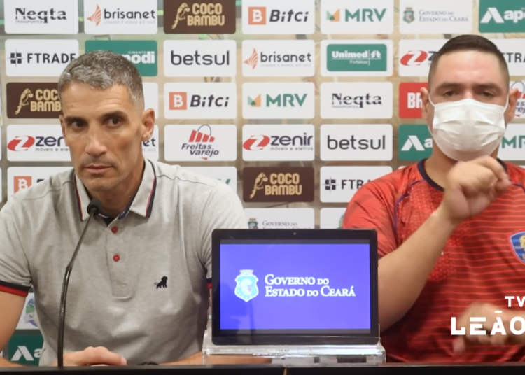 Vojvoda vê boa “primeira impressão” em estreia e fala sobre contratações: “Dois ou três podem chegar”