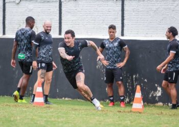 Ceará inicia a semana de olho em estreia na temporada