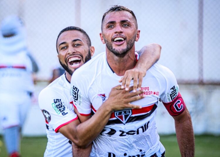 Cearense 2022: vitória do Ferroviário, novo hat-trick do Iguatu e o líder Caucaia são os destaques