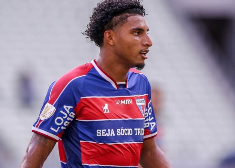 Fortaleza renova contrato de empréstimo com o volante Éderson