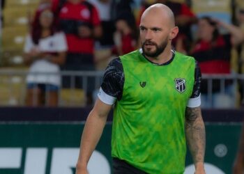 Volante do Ceará, Marlon testa negativo em contraprova da Covid-19 e já treina com o grupo