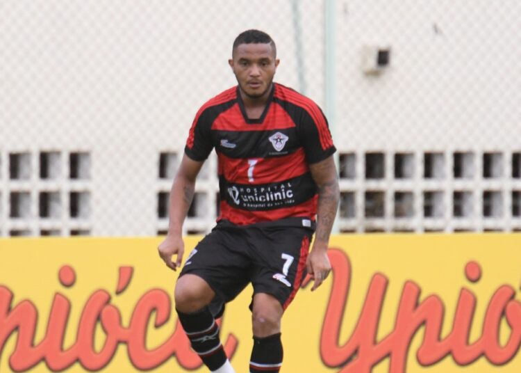 Rafael Bizinga alega “problemas pessoais” e pede dispensa do Atlético Cearense