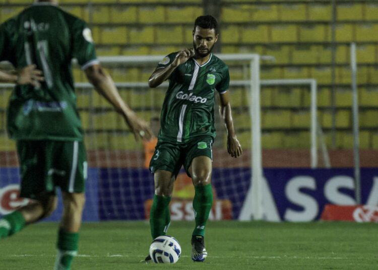 Em jogo bastante disputado, Floresta empata por 1 a 1 em sua estreia na Copa do Nordeste