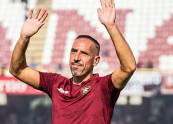 Meia-atacante francês  Ribéry foi oferecido ao Ceará, garante Robinson de Castro