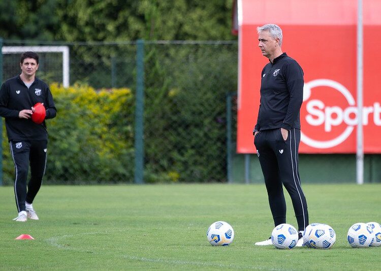 Tiago Nunes avalia pontos positivos e negativos do Ceará em empate com o Sampaio Corrêa/MA