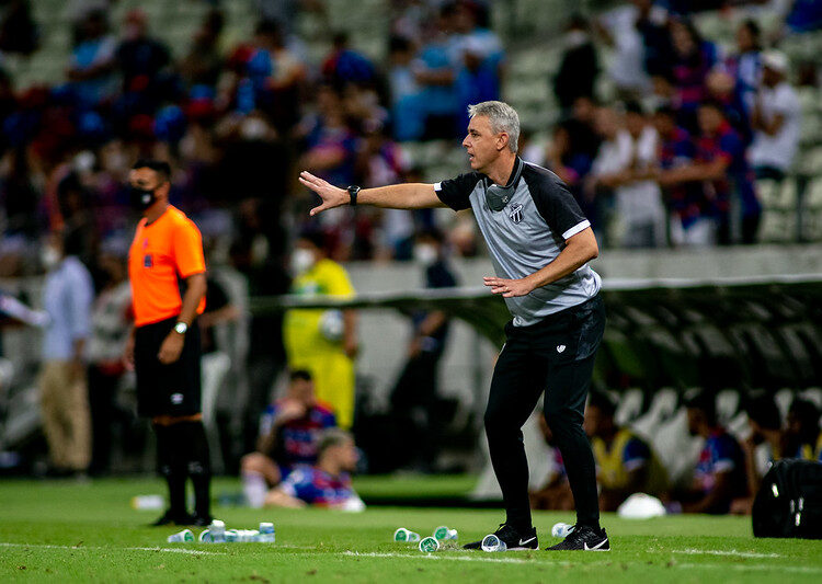 Tiago Nunes exalta aproveitamento ofensivo contra o Globo/RN: “Criamos muitas oportunidades”