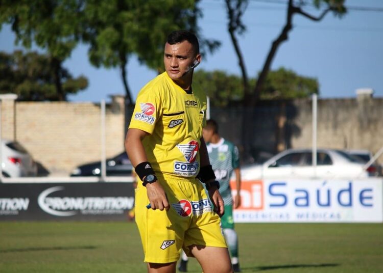 FCF divulga escala de arbitragem para confrontos da nona rodada do Cearense
